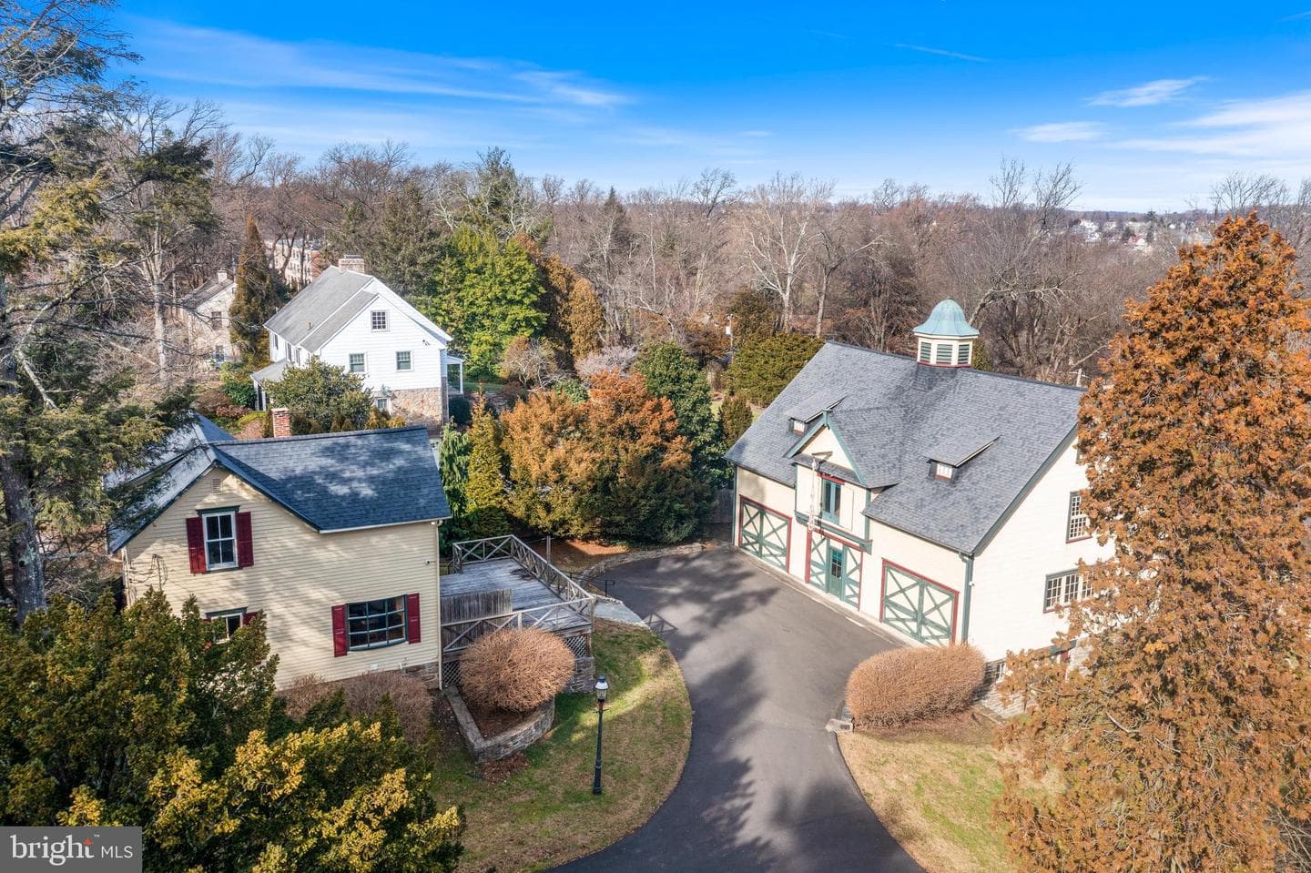 213 Royal Avenue photo 1