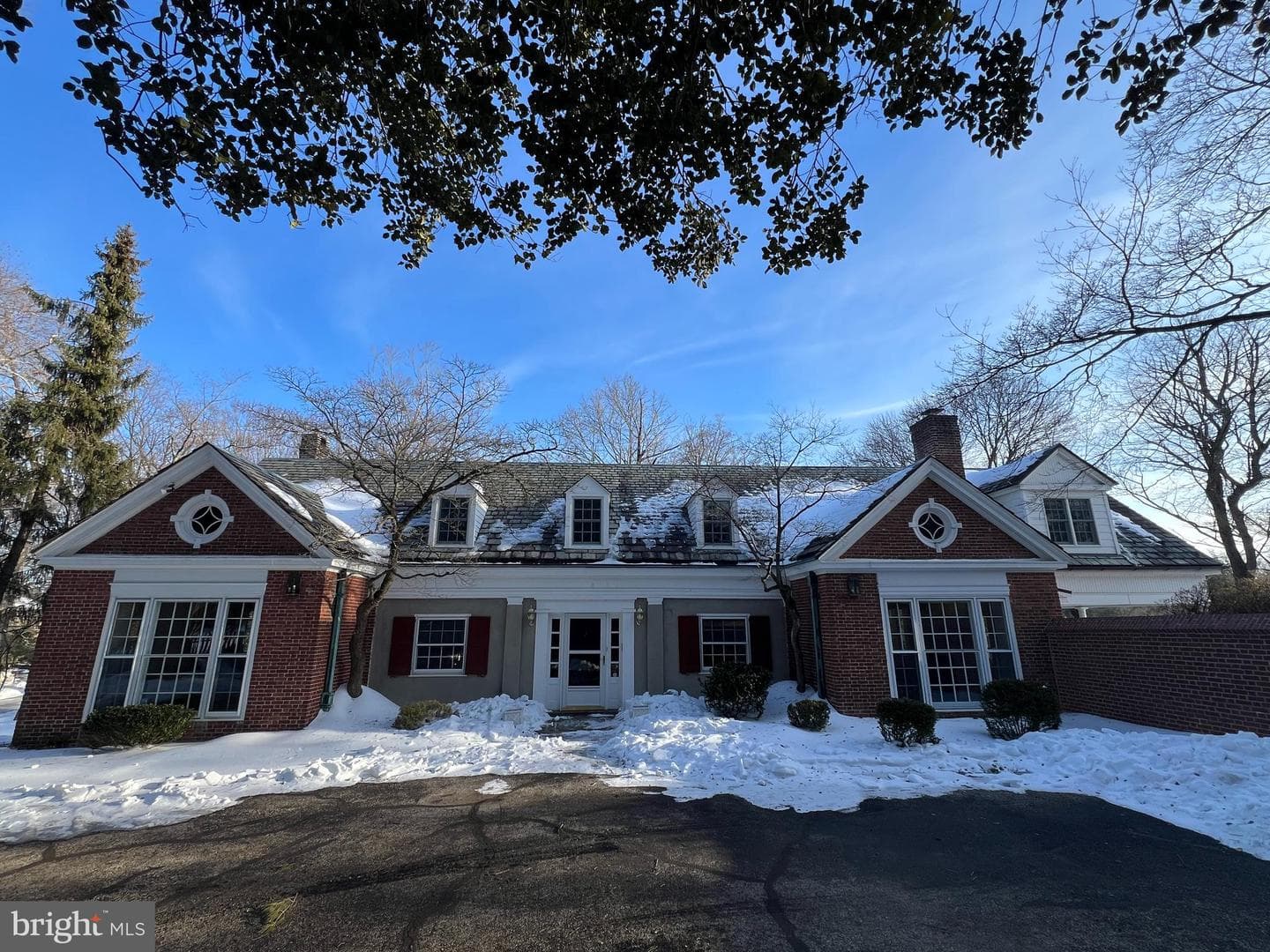 494 Waldron Park Drive photo 1