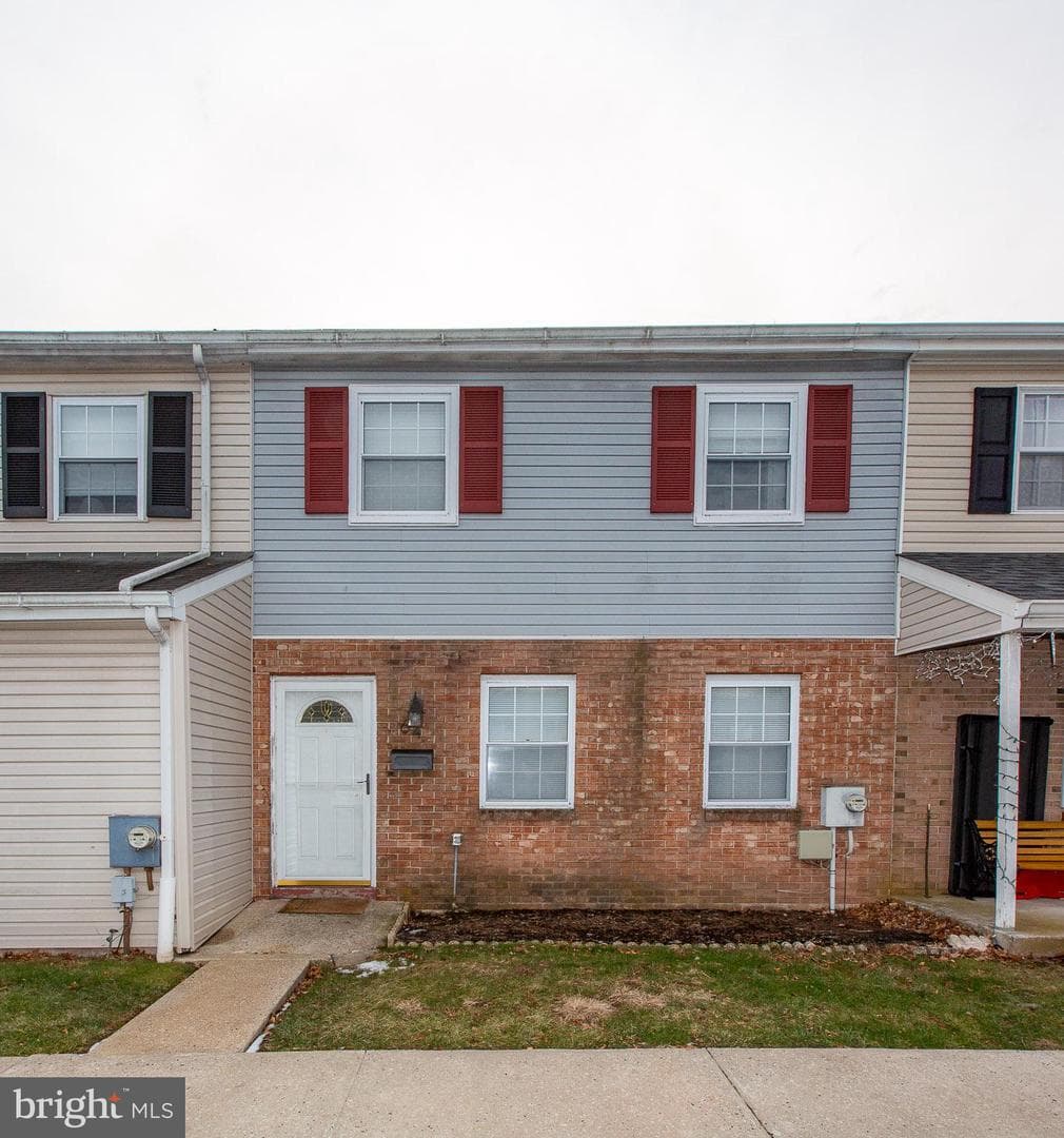 64 Salem Road photo 1