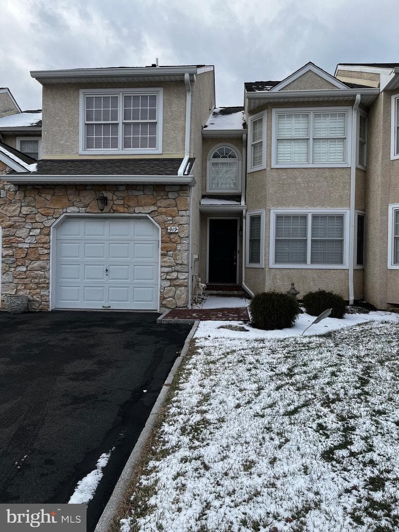 919 Jamie Court photo 1