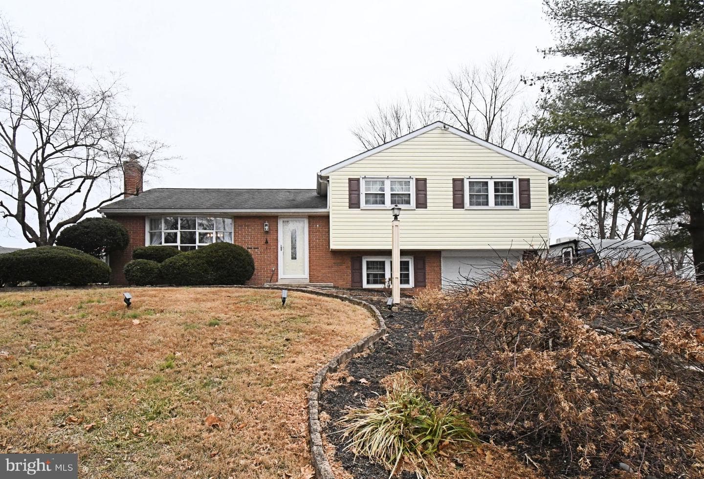 40 Diehl Drive photo 1
