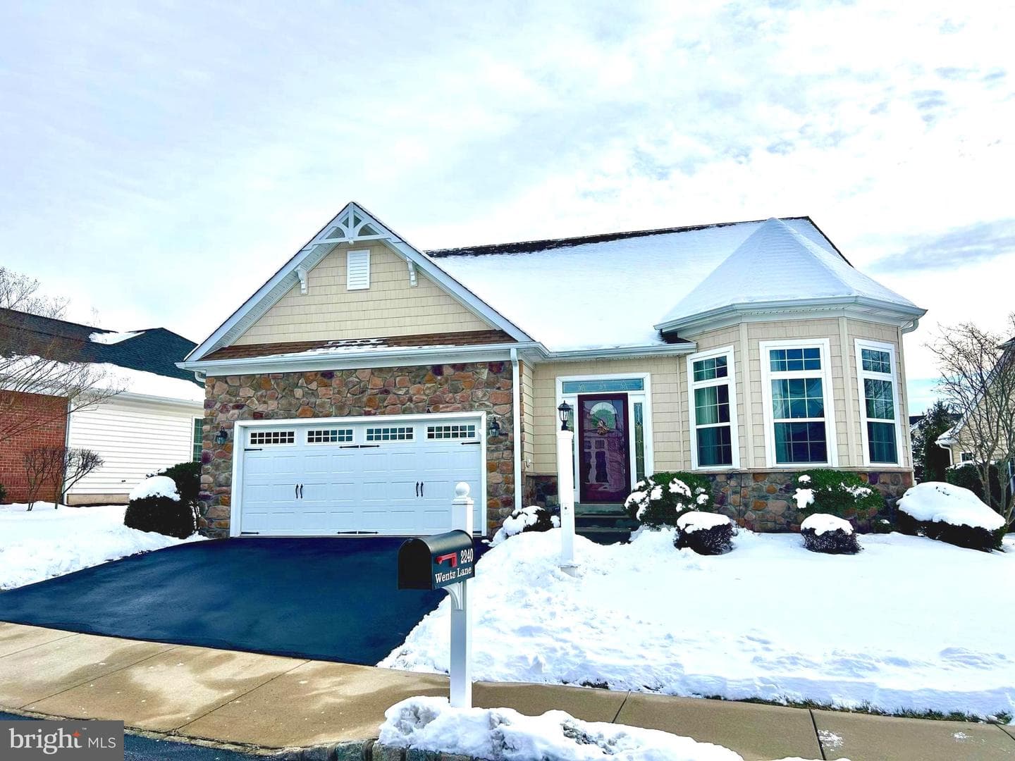 2240 Wentz Lane photo 1