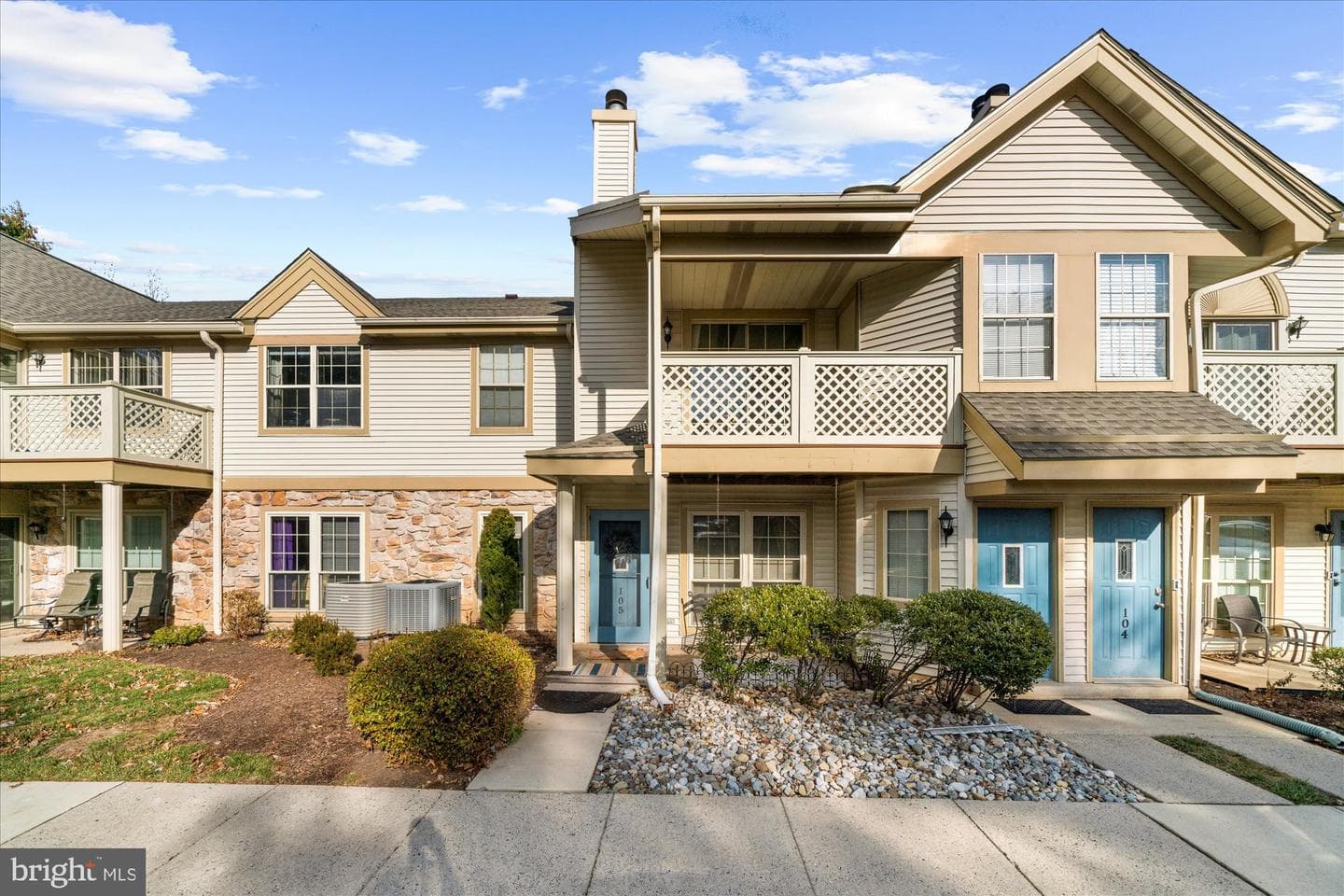 105 Foxmeadow Dr #condo 105 photo 1