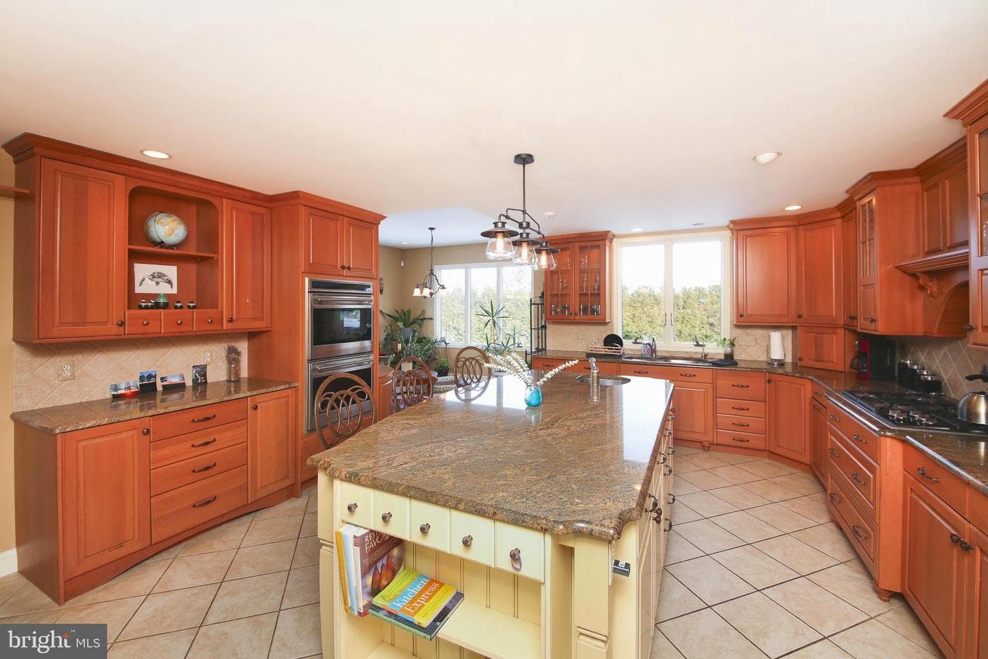 531 Hunsicker Road photo 1
