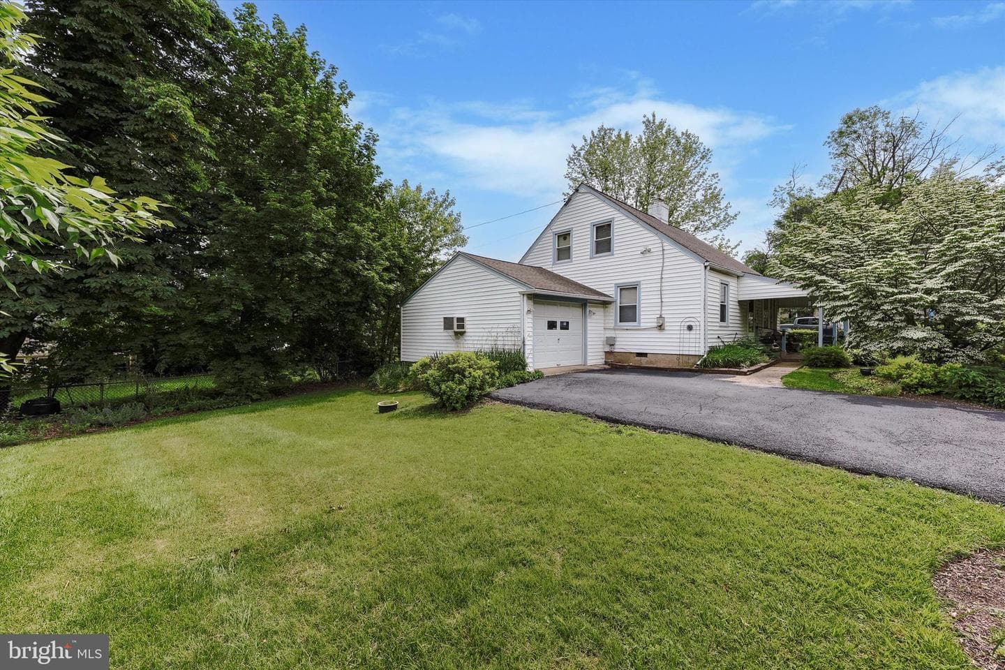 2305 Triebel Road photo 1