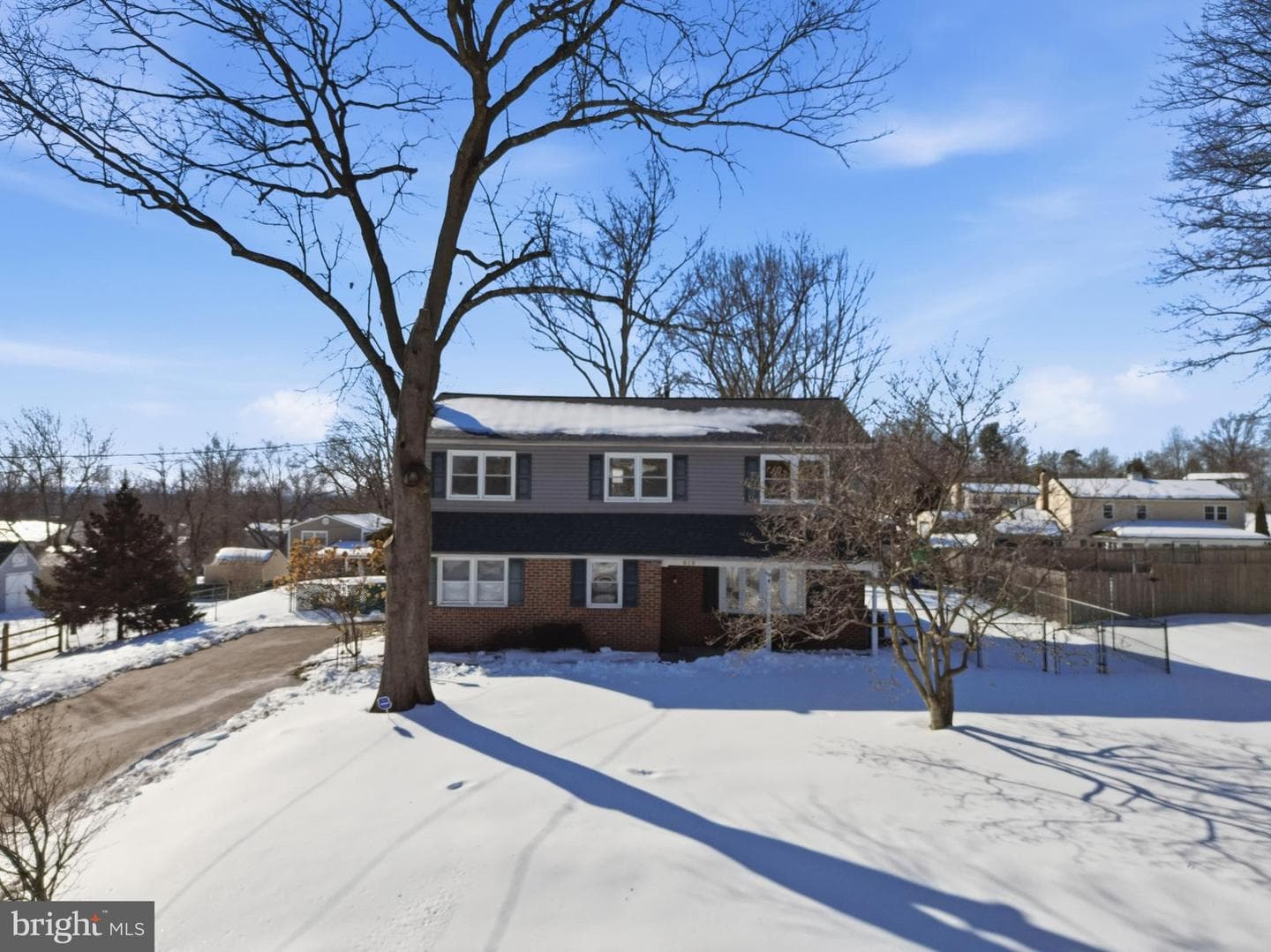 619 Brenda Lane photo 1