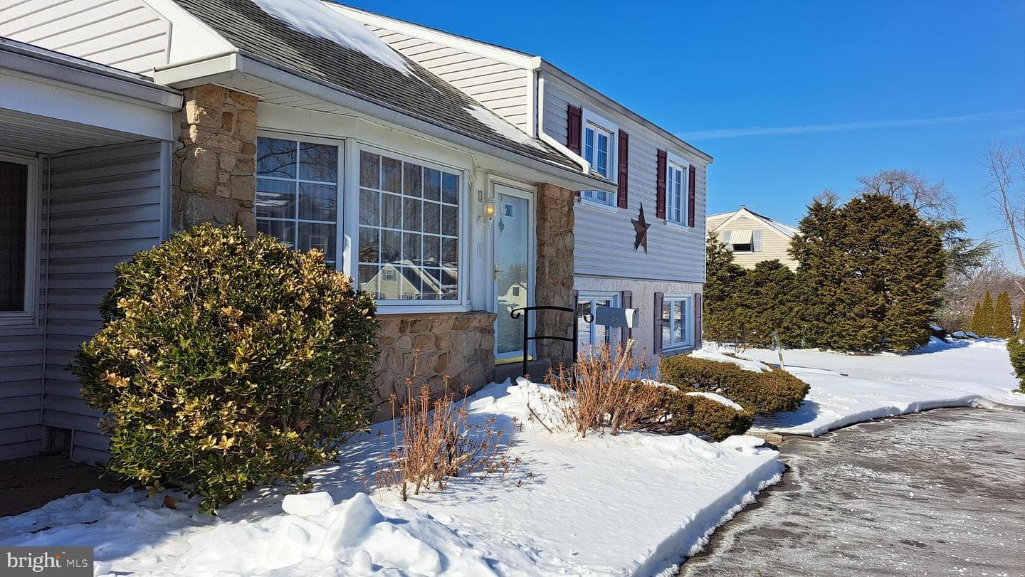 848 Sunnylea Road photo 1