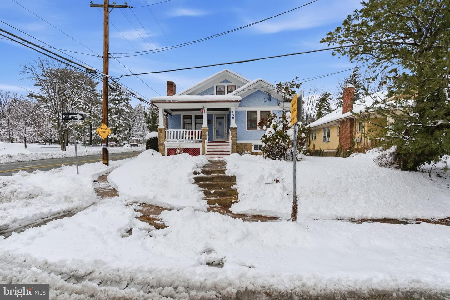 358 Oak Road photo 1