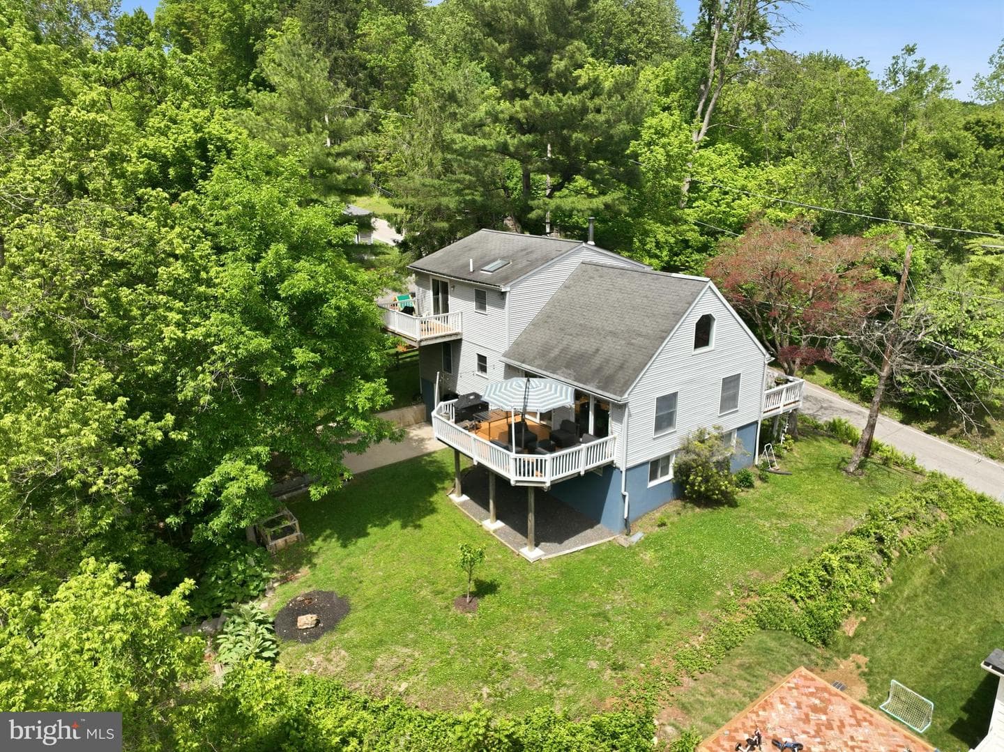 2037 Harts Lane