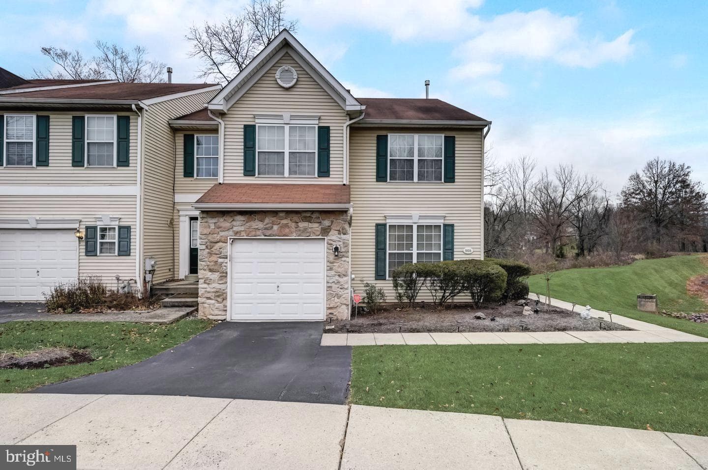 1026 Colin Drive photo 1