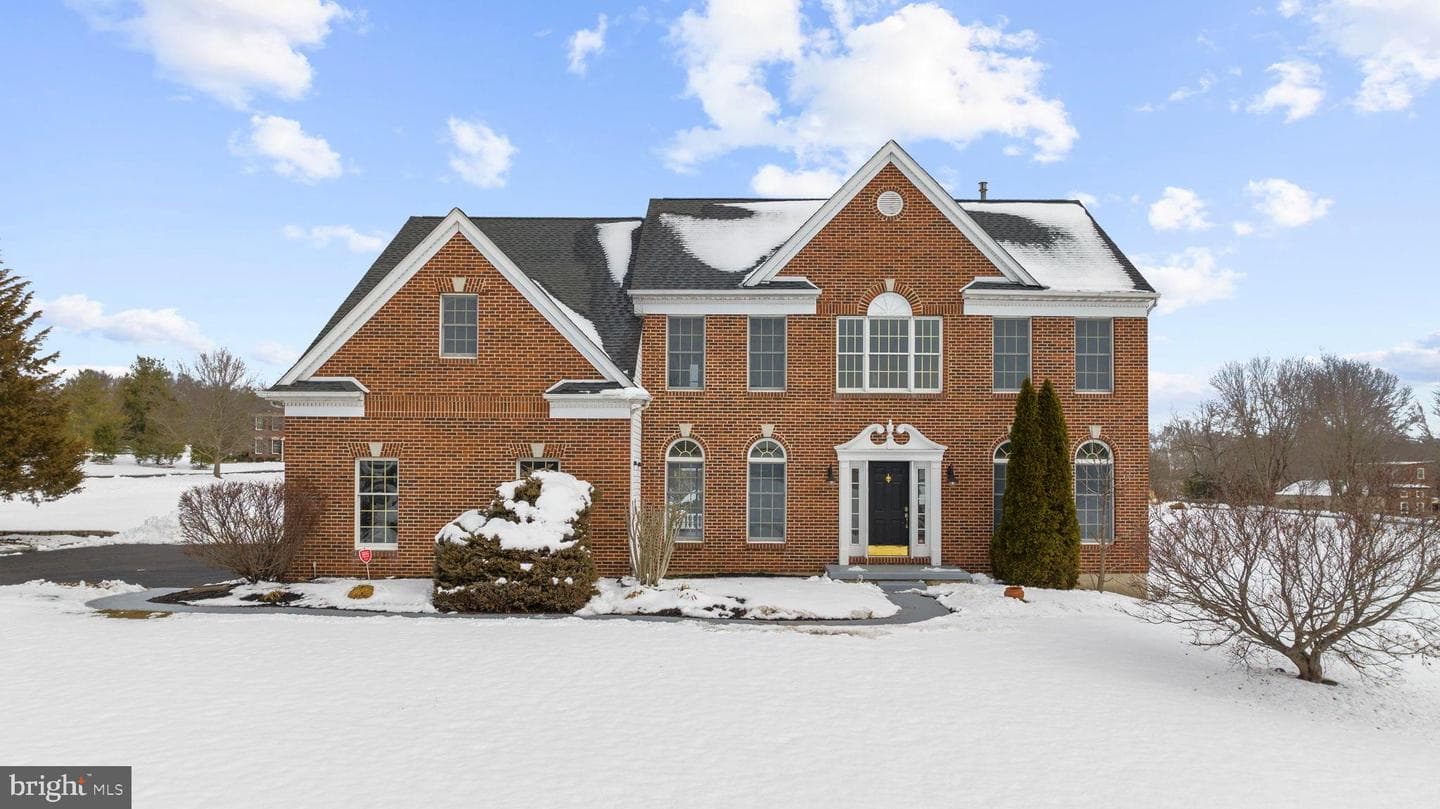 817 Arrowhead Lane