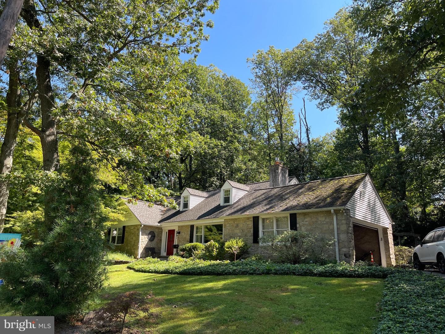 513 Waln Road photo 1