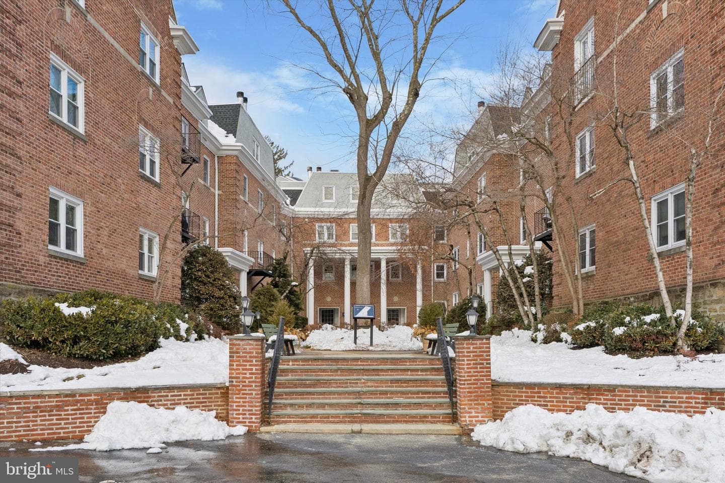237 W Montgomery Avenue #2s