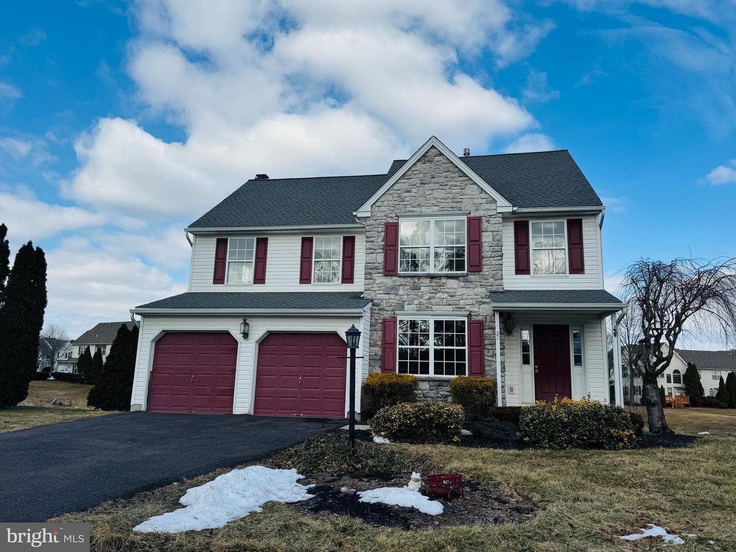 25 Castle Drive photo 1