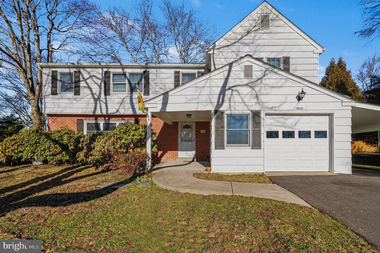 3219 E Hayes Road photo 1
