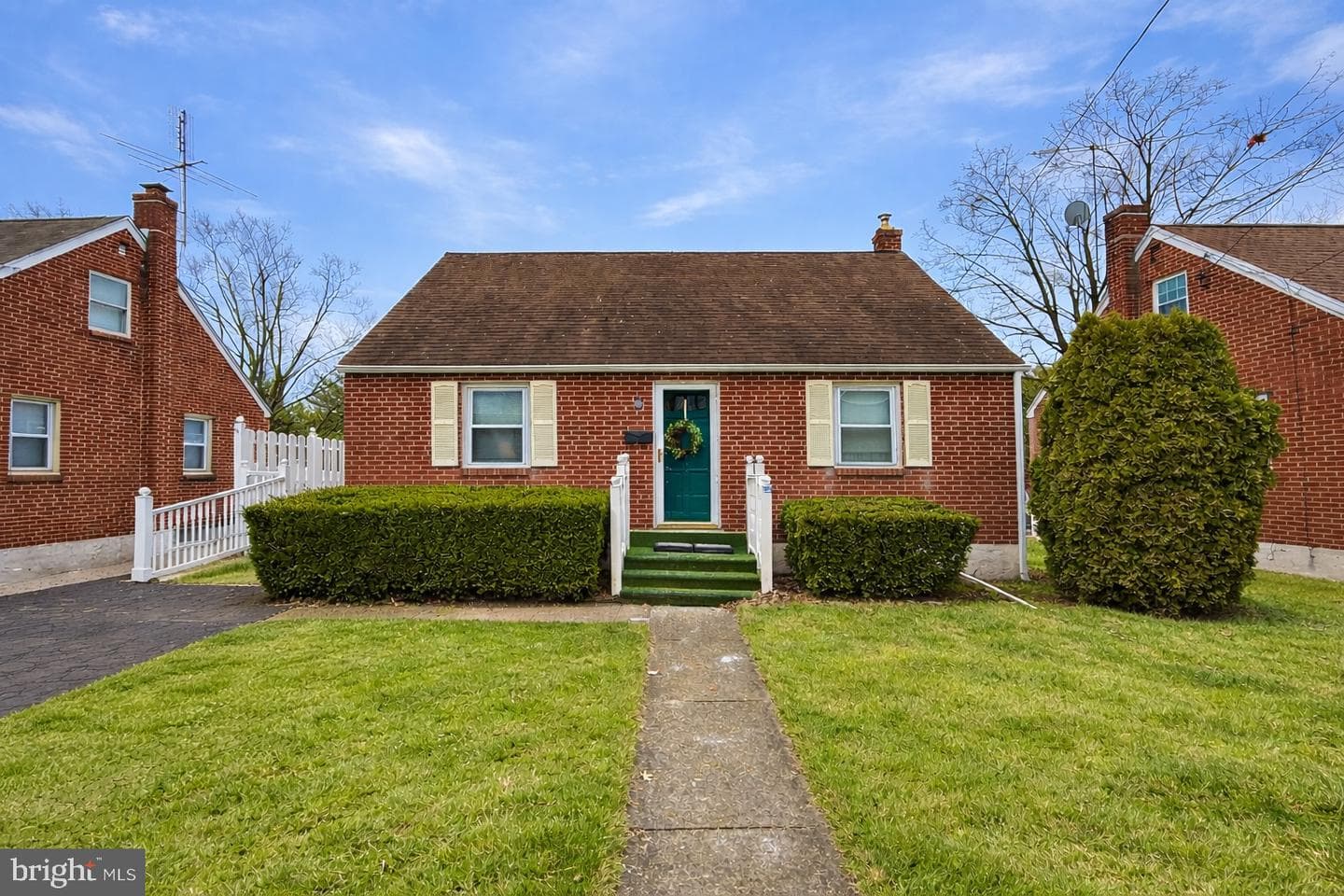 220 Wilson Street photo 1