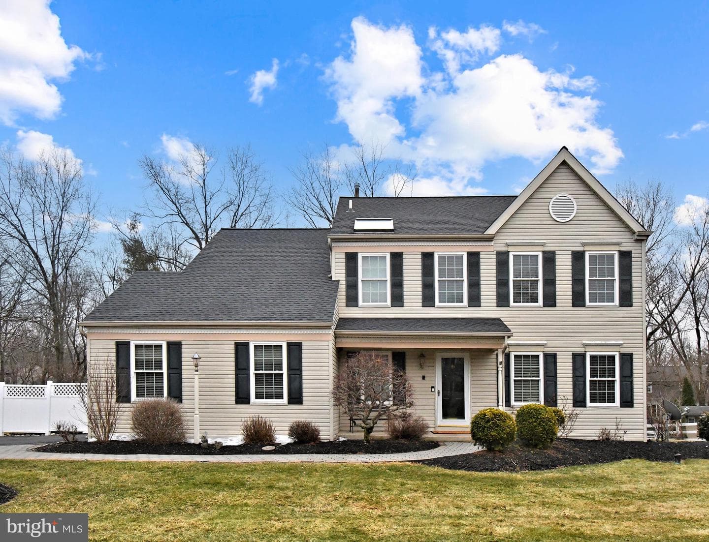 1943 Linden Lane photo 1