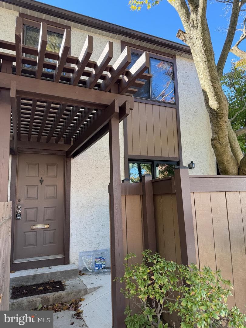 1503 Linden Way photo 1