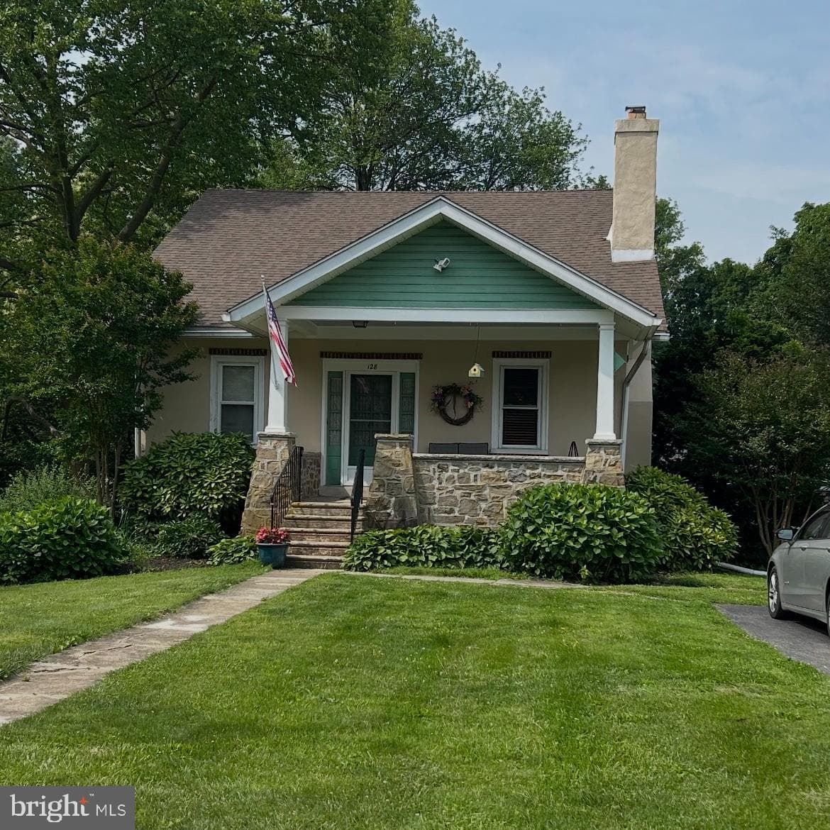128 Oakdale Avenue photo 1