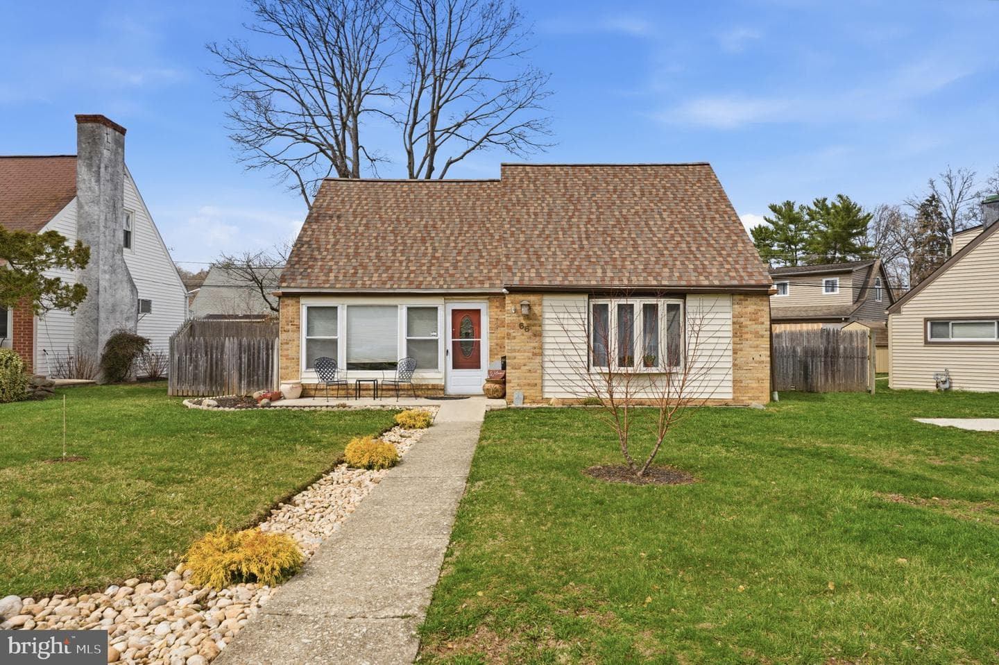 66 Oxford Circle