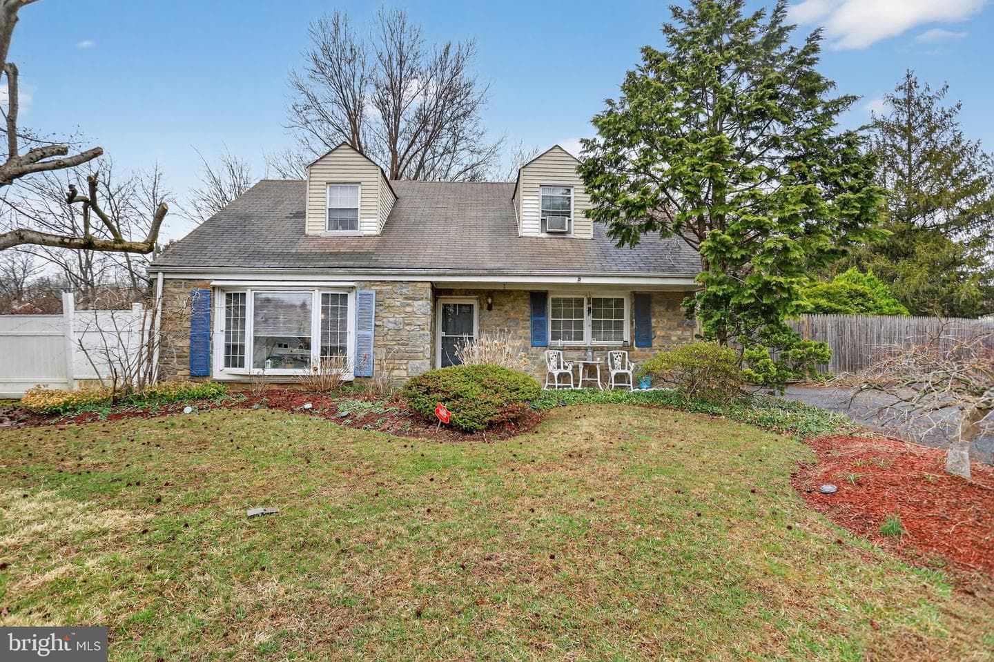 3272 Philmont Avenue photo 1