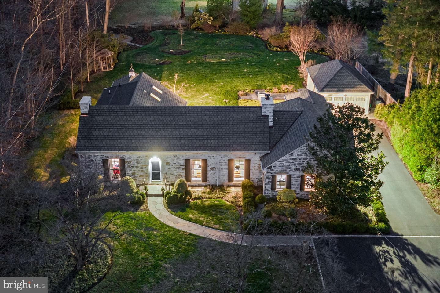 828 Black Rock Road photo 1