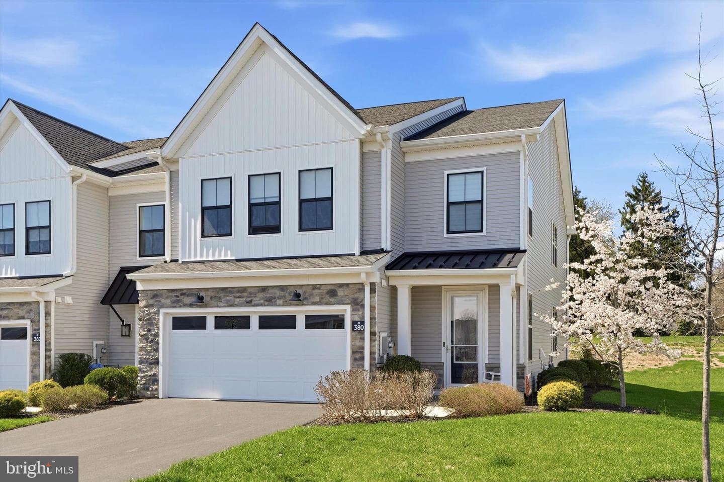 380 Huntington Lane