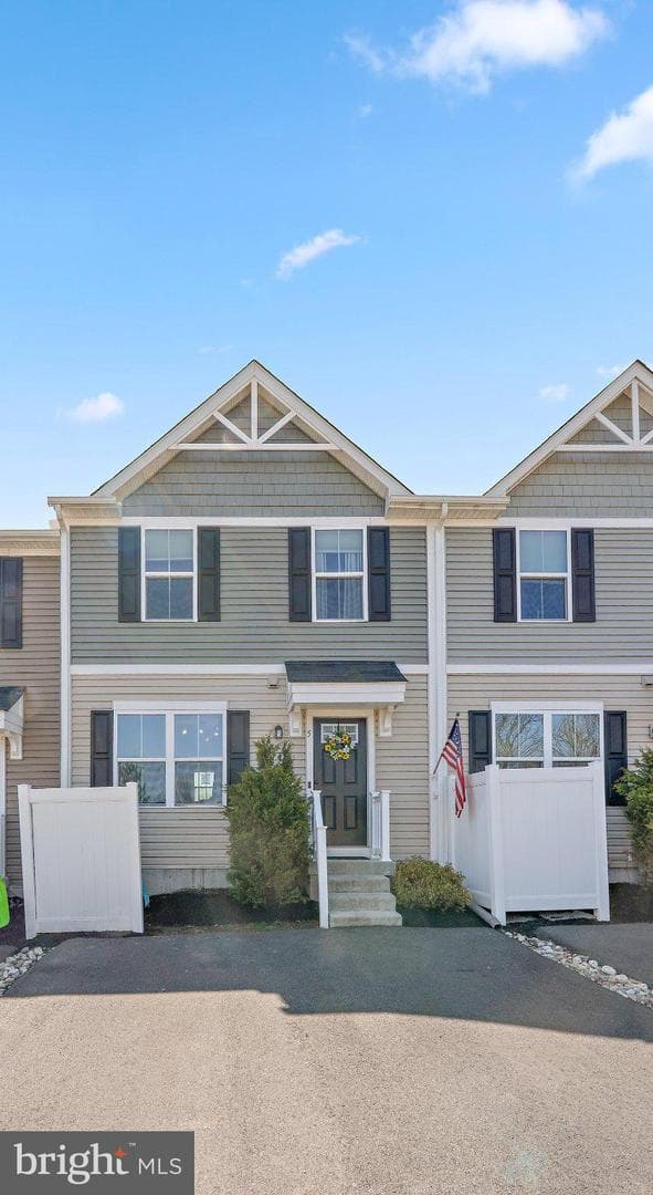 5 Castle Drive