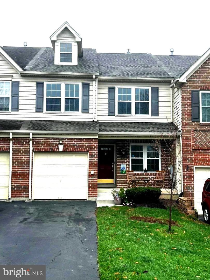 312 Manor Road photo 1