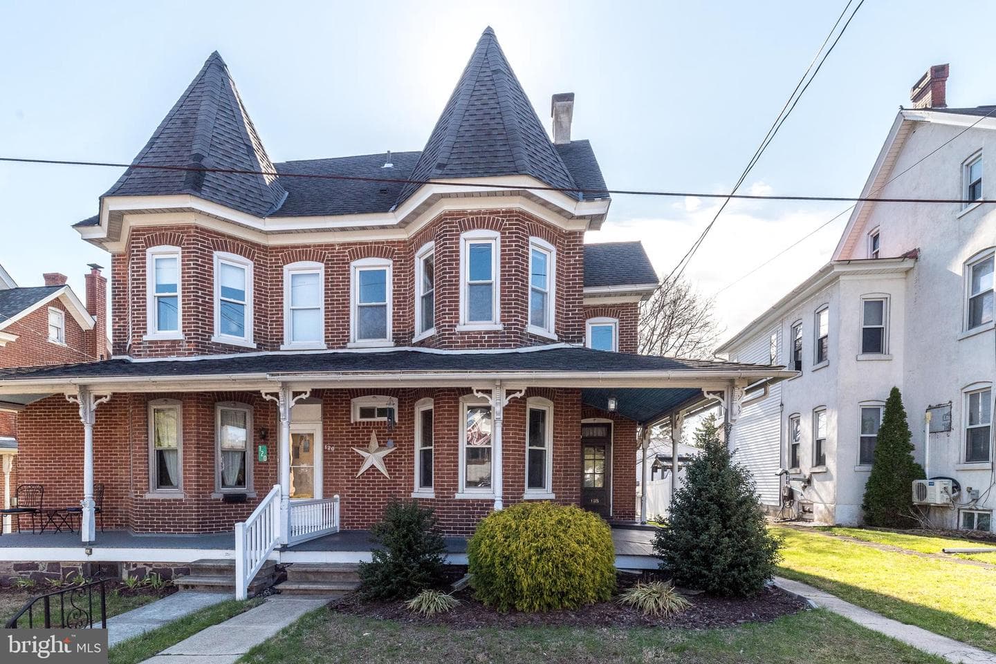 118 E 6th Street