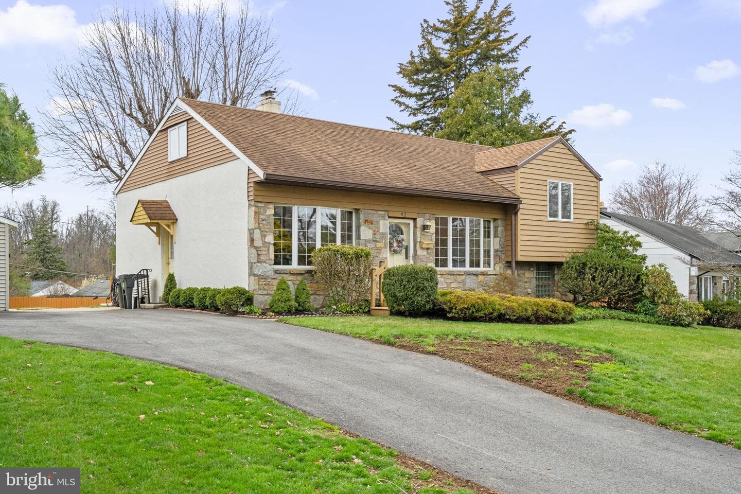 42 Lincoln Ln photo 1