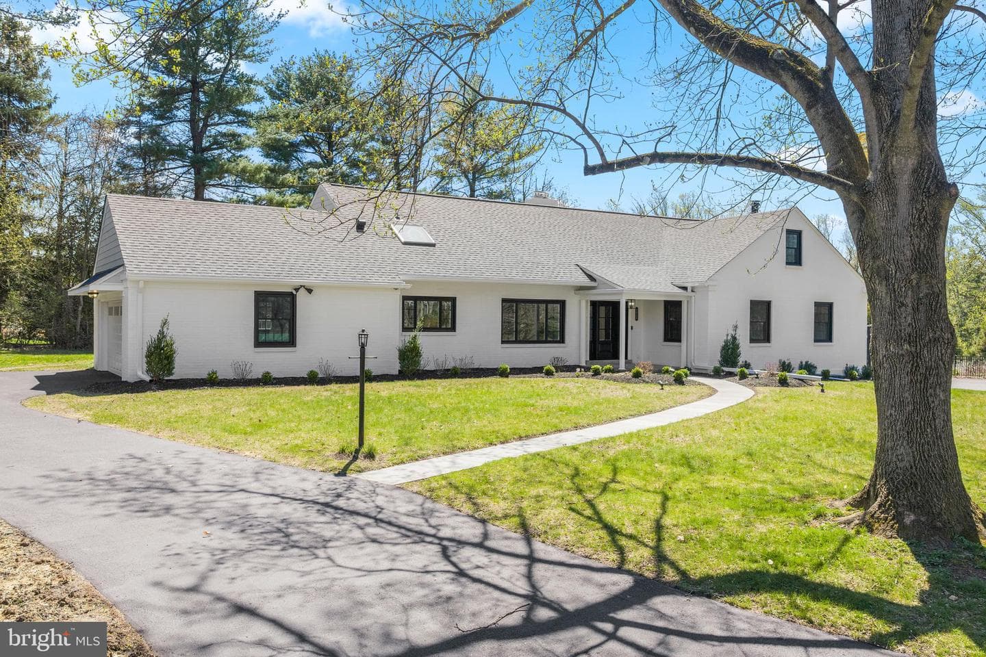 1021 Walsh Lane photo 1