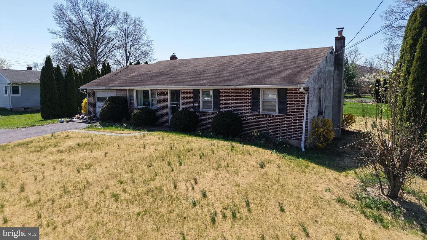 14 Cowpath Road