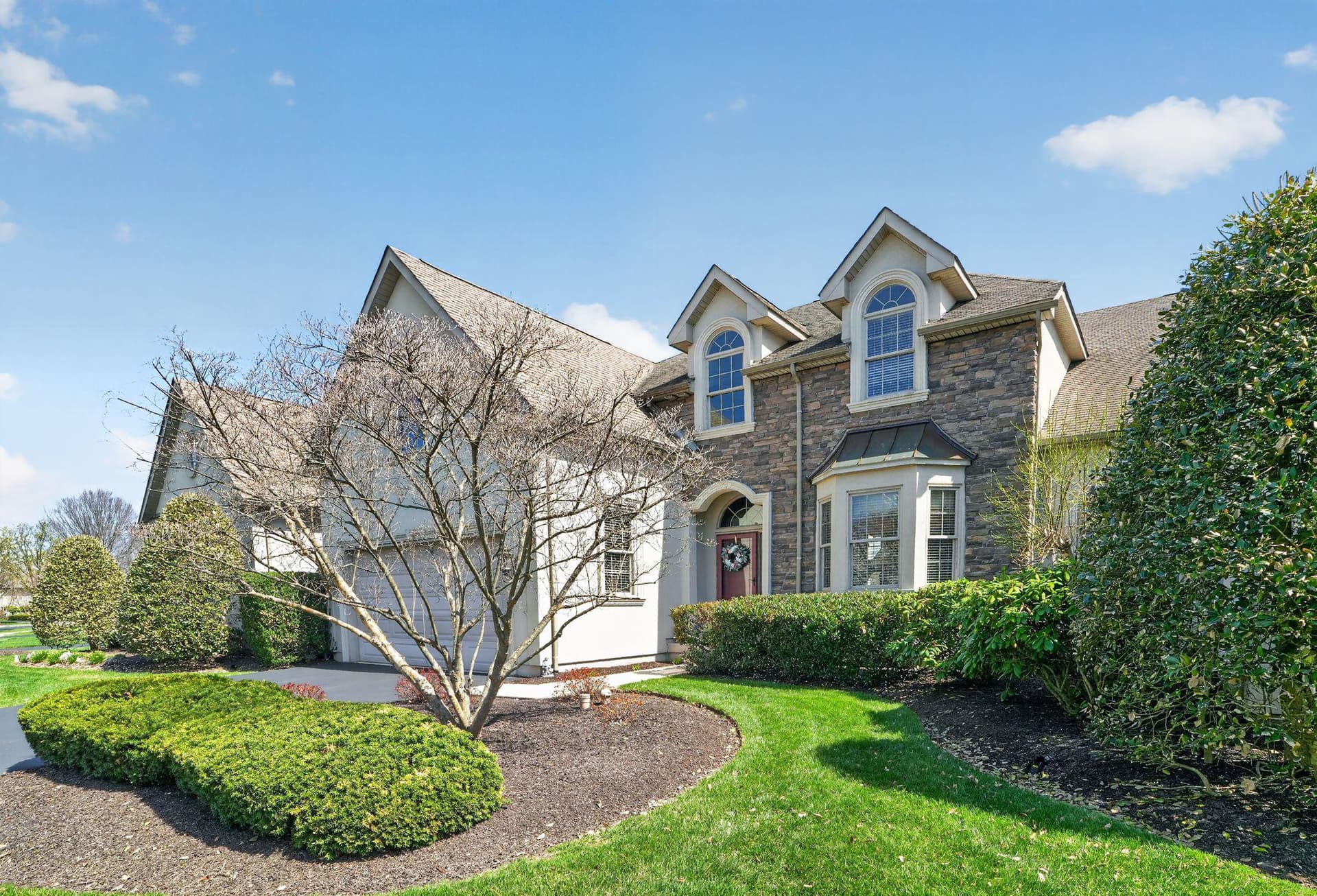 280 Country Club Drive photo 1