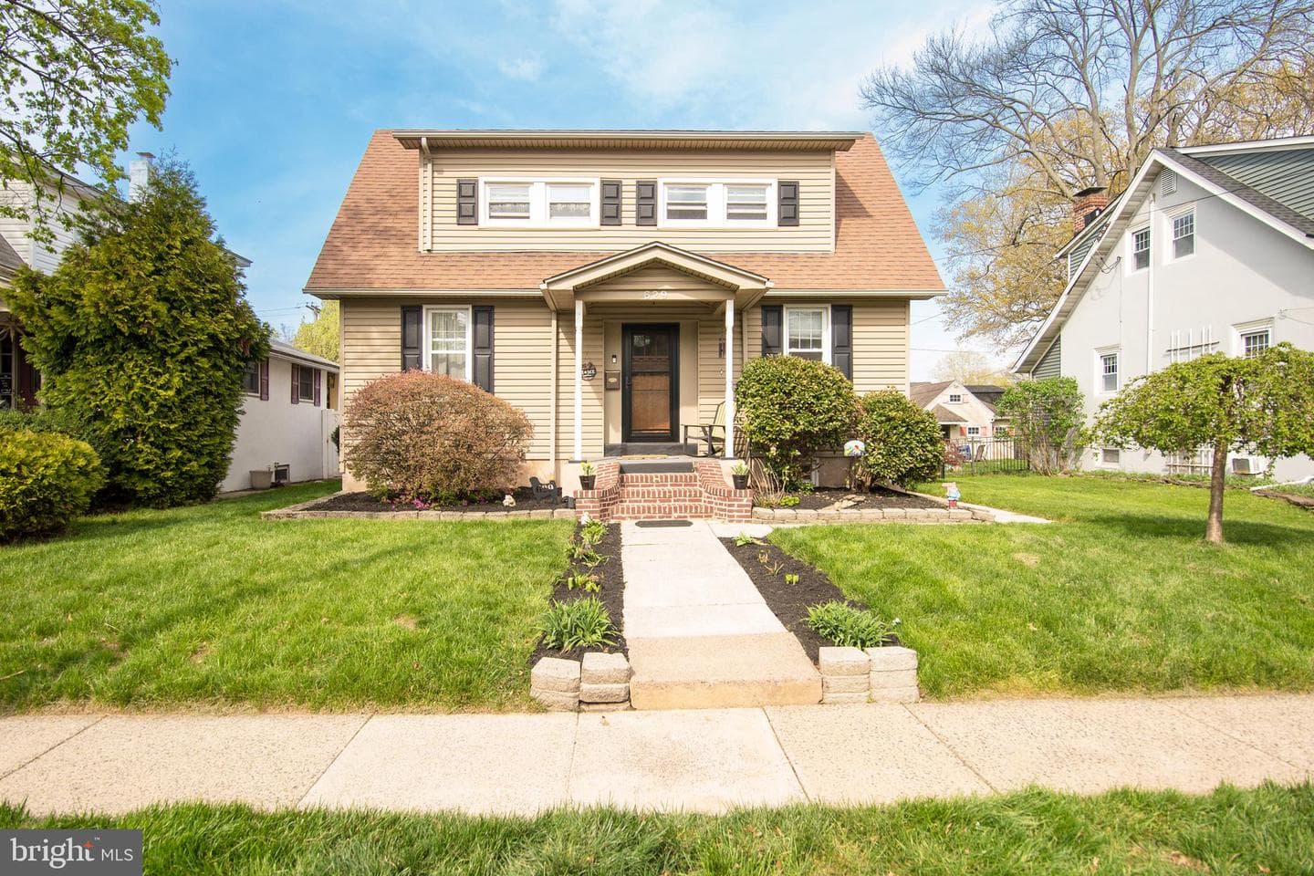629 York Avenue photo 1