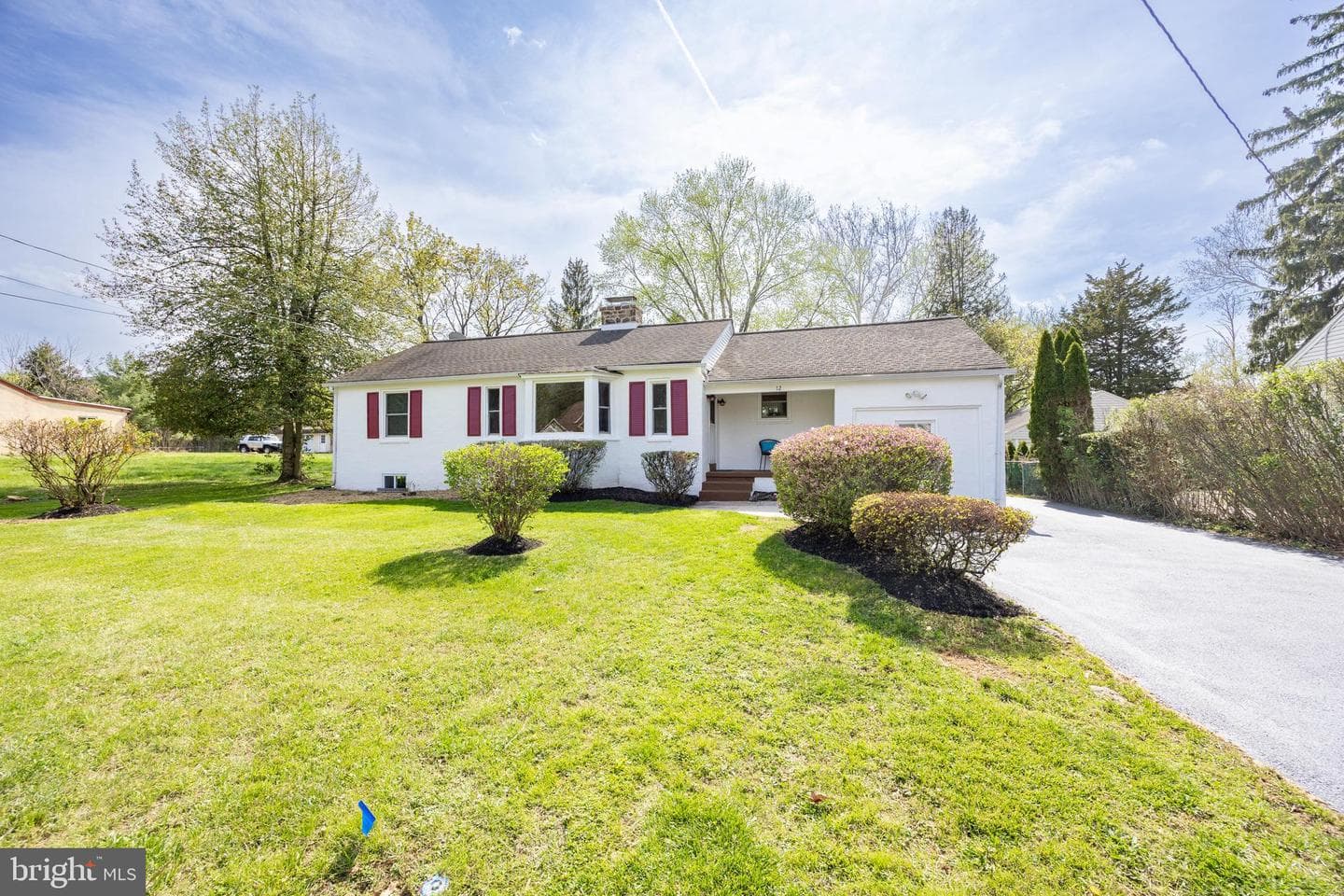 12 Willow Avenue photo 1
