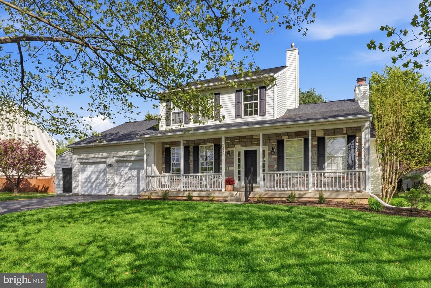 242 Vaughn Road photo 1