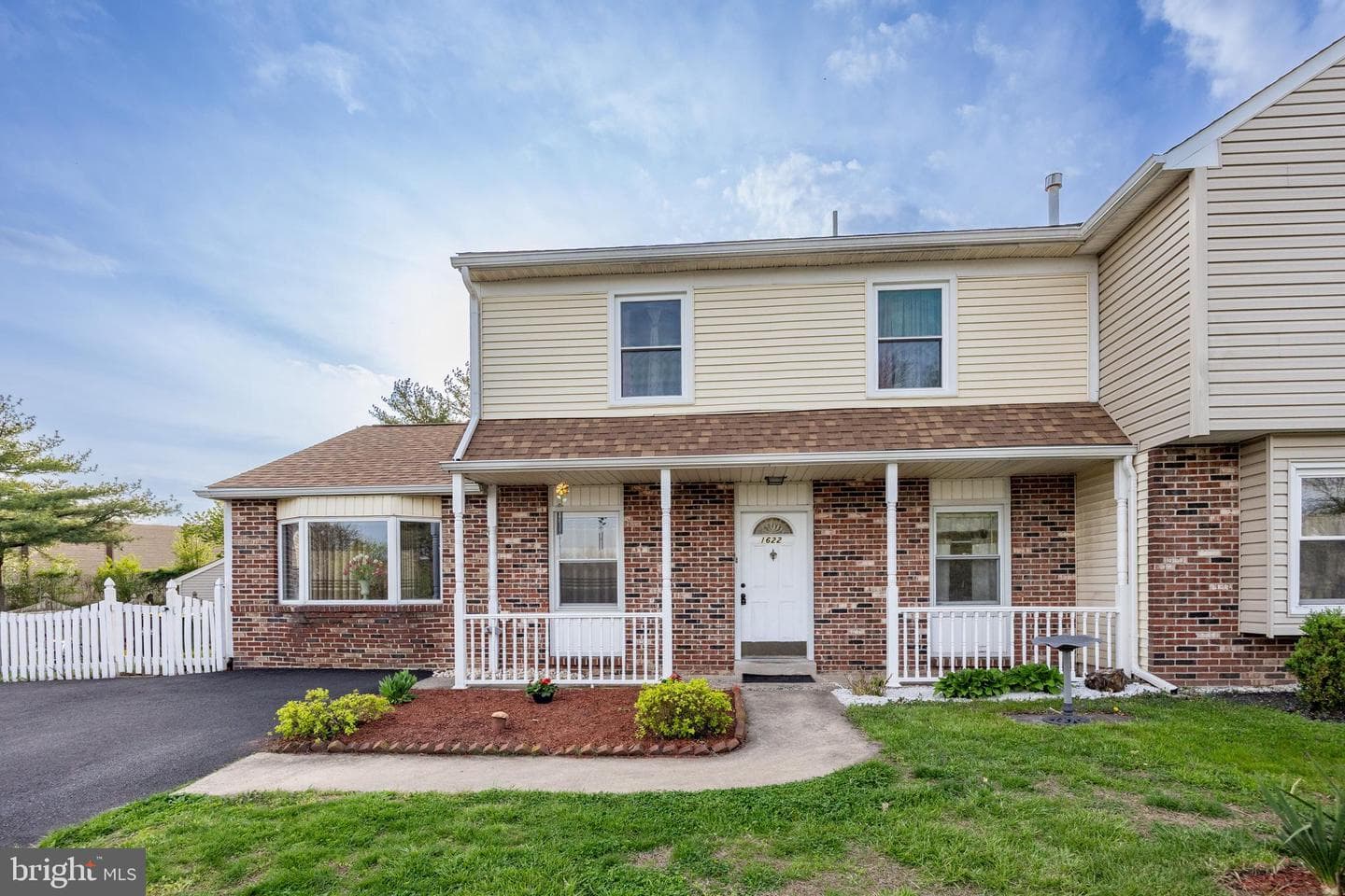 1622 Boone Way photo 1
