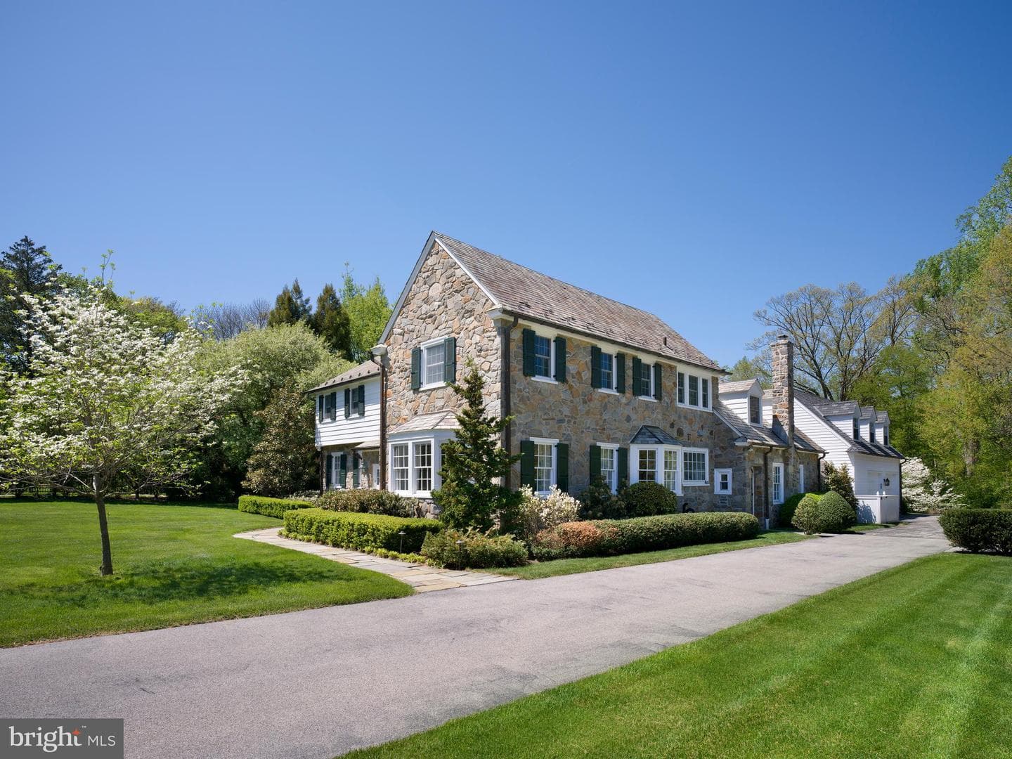 454 Moreno Road