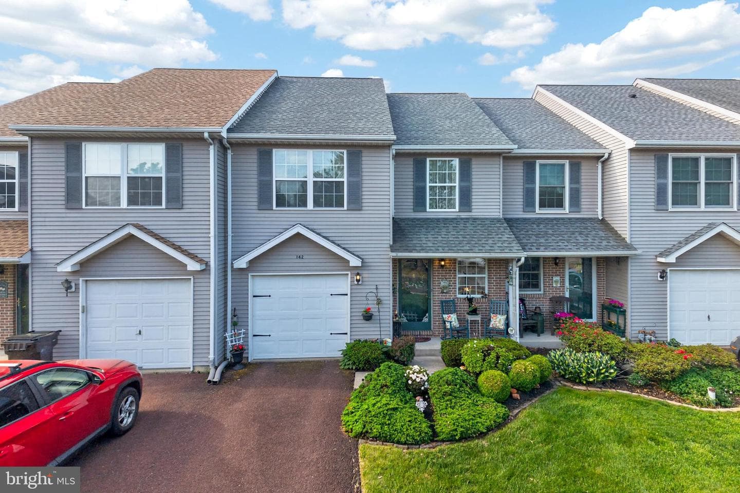 142 Bartlett Court