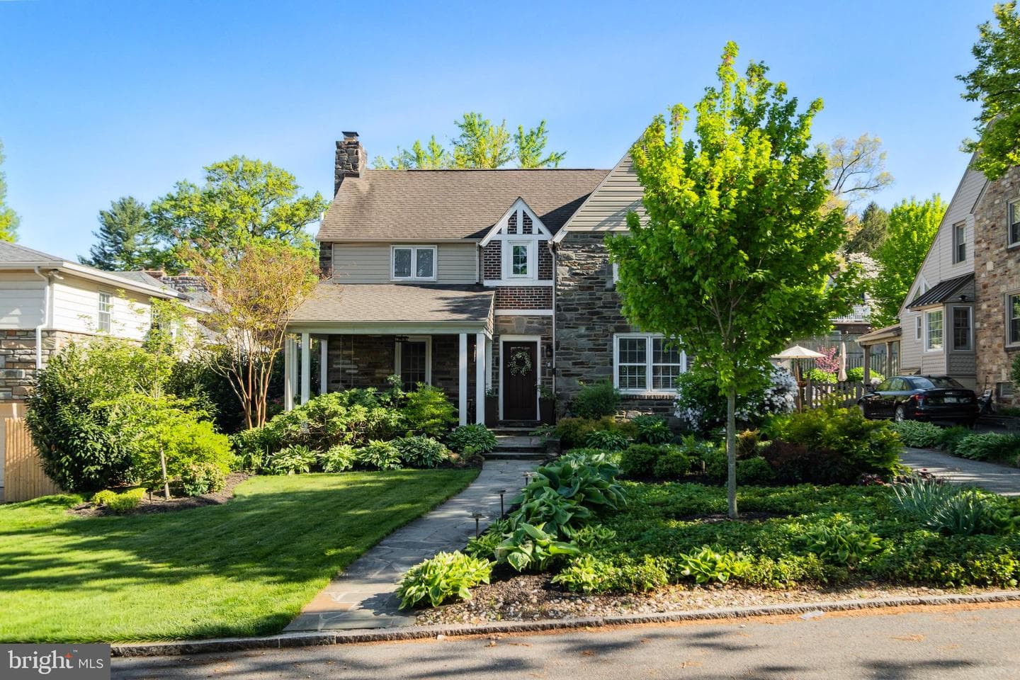 18 W Amherst Road