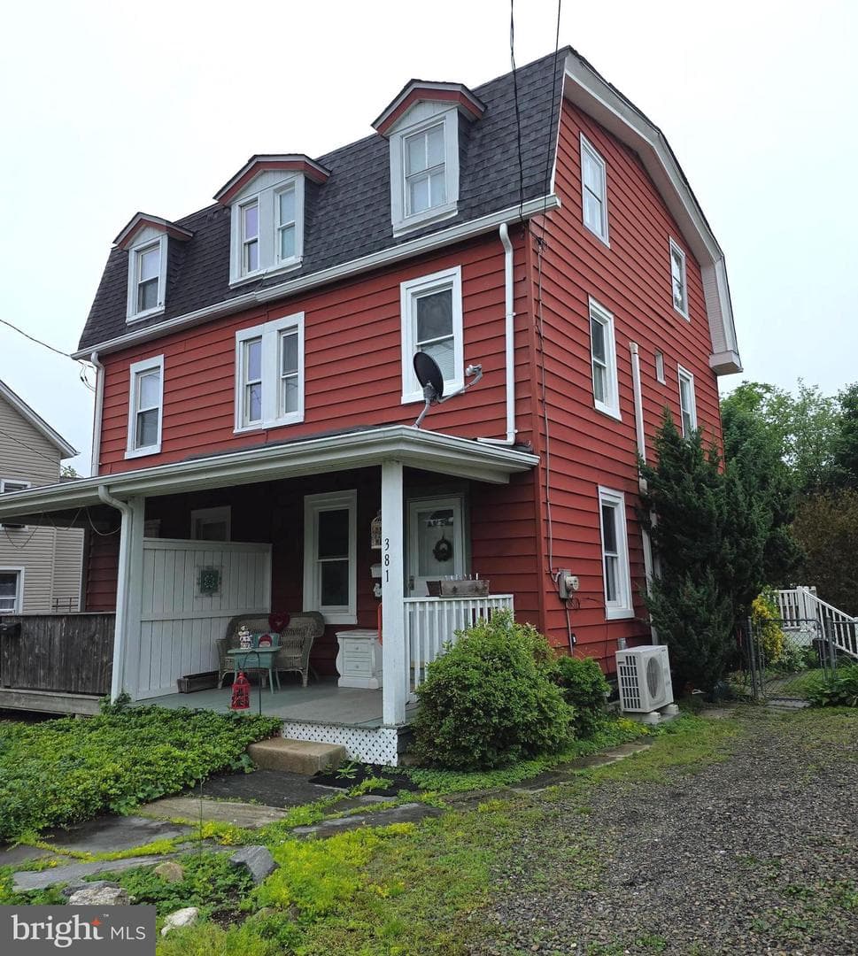 381 Stewart Avenue photo 1