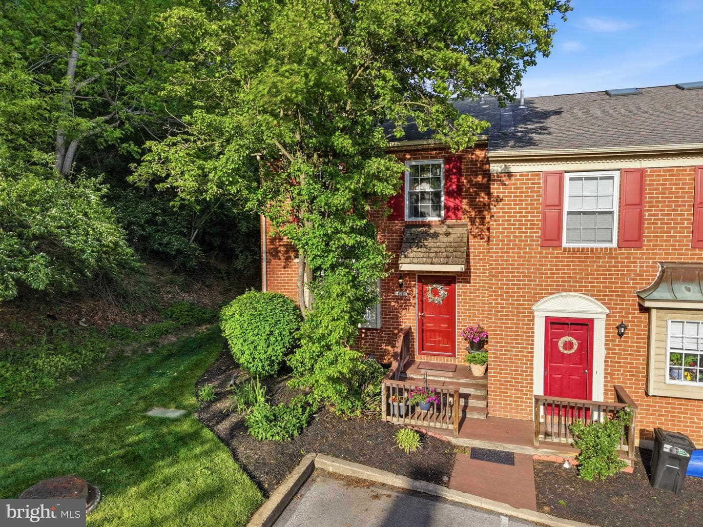 629 Coates Lane