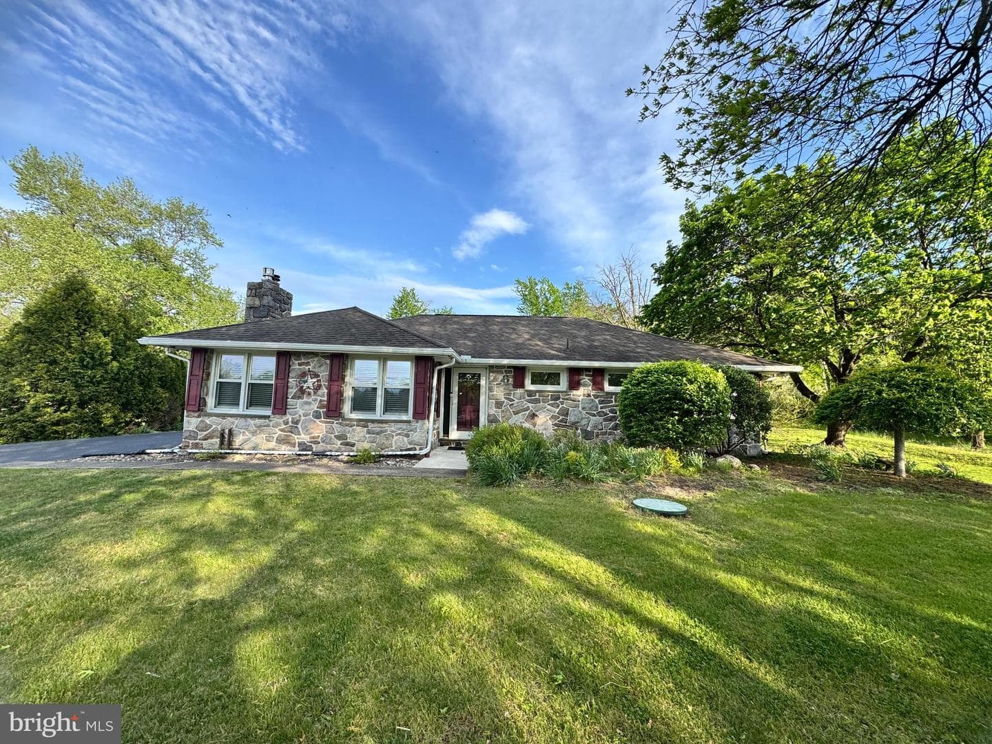 2072 Yarnall Road photo 1