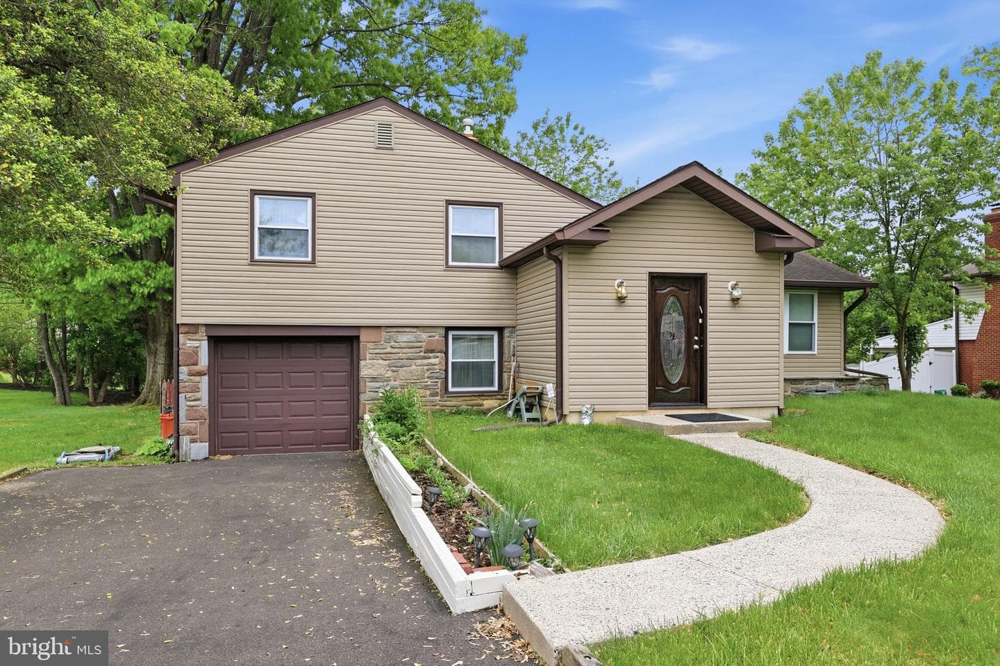 1111 Harriett Road