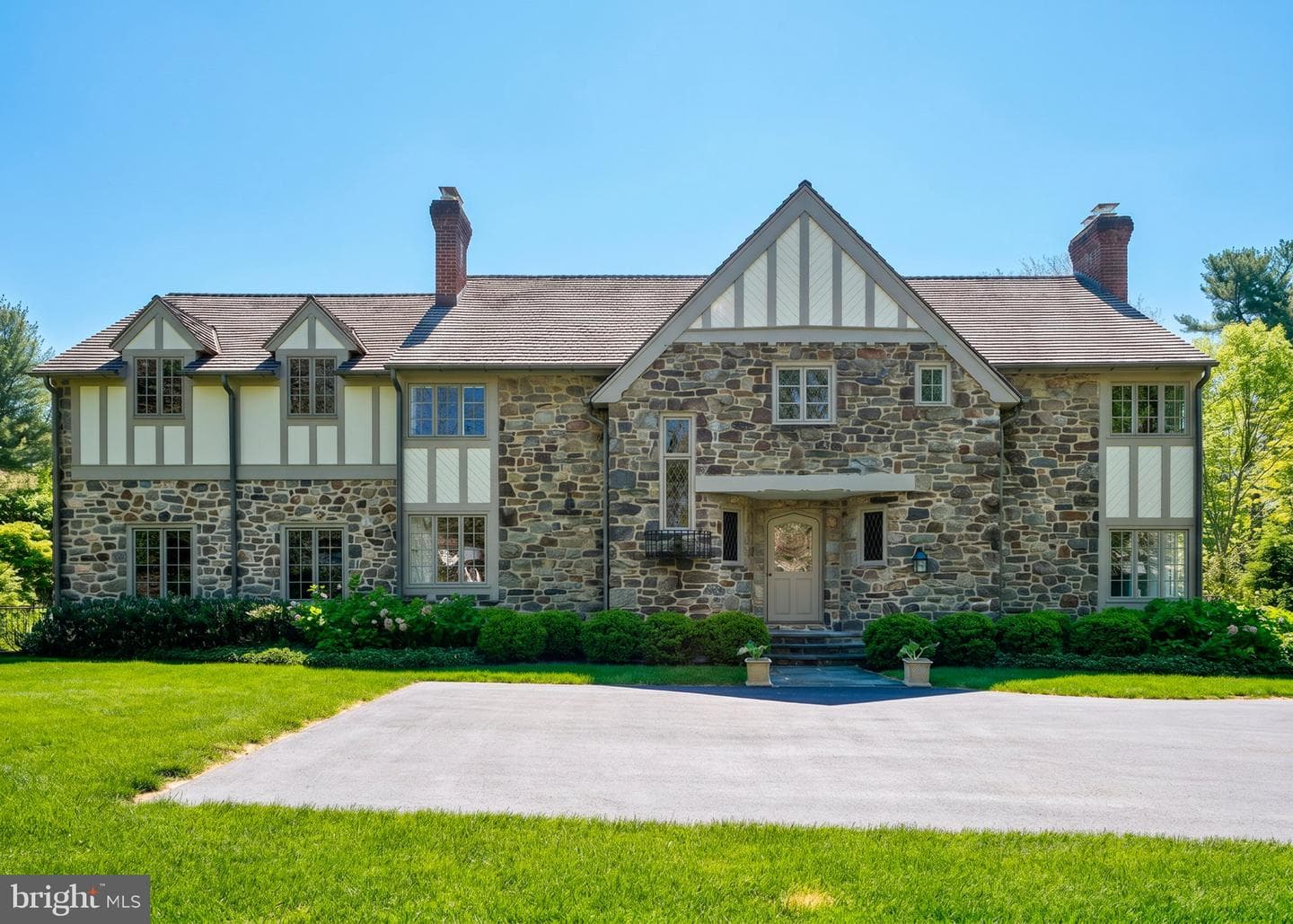617 Harriton Road photo 1
