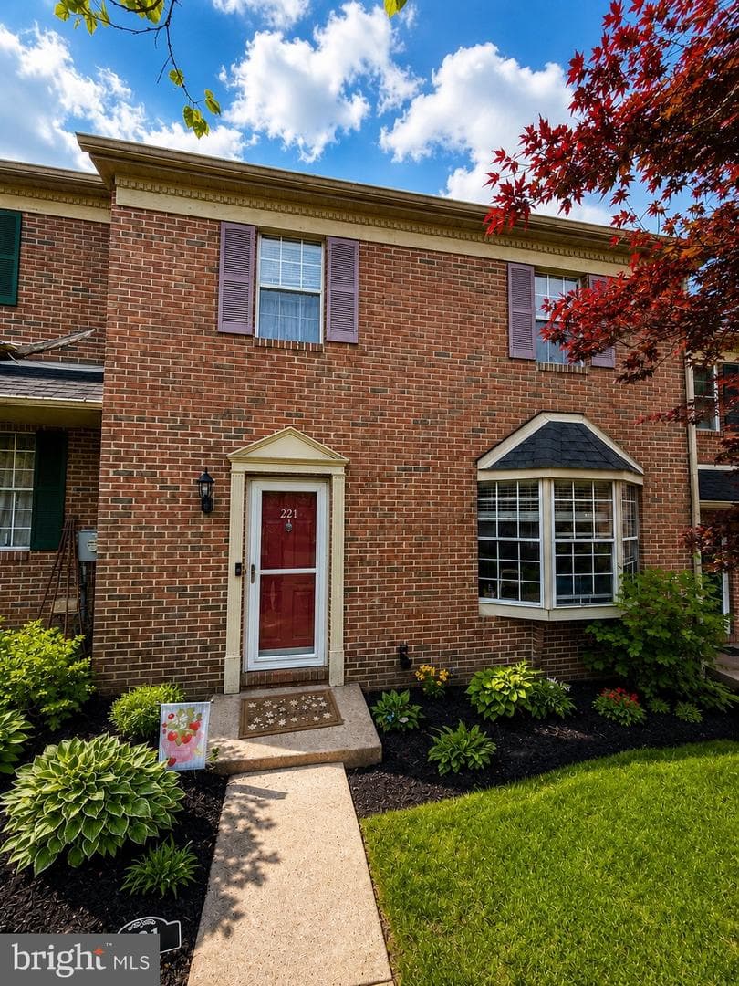 221 Goshen