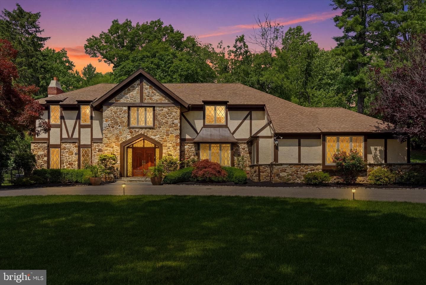 1137 Springmont Circle