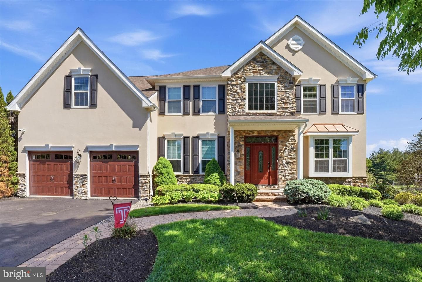 17 Carriage Circle