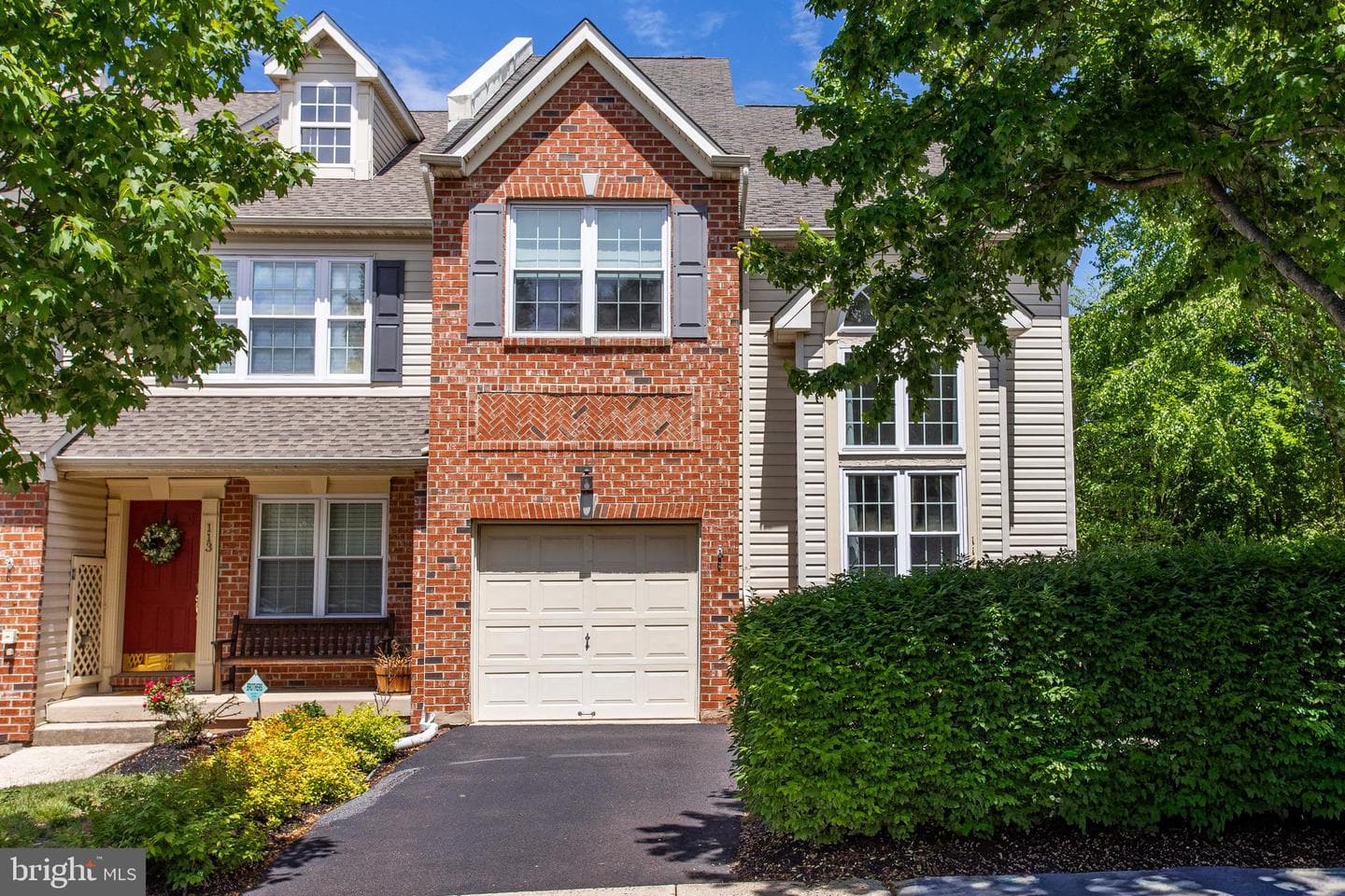 114 Williamsburg Way